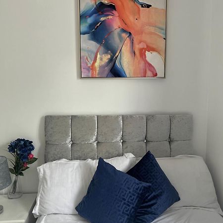 Luxury Rooms And An En-Suite Room With Free Wi-Fi Clarendon Way 콜체스터 외부 사진